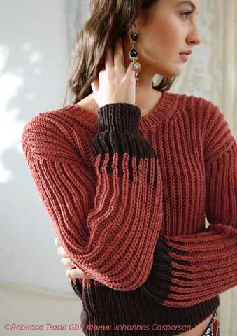 Двухцветный пуловер спицами